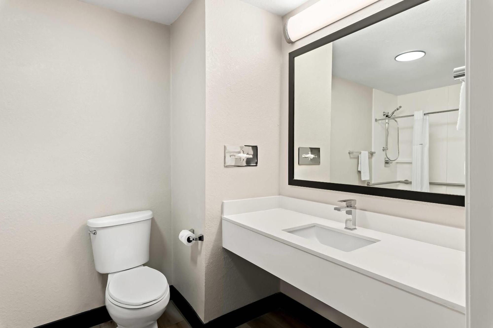 Quality Inn & Suites Dumas Buitenkant foto